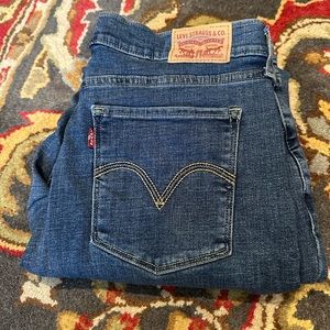 Levi’s Womens Classic Straight Leg Jeans